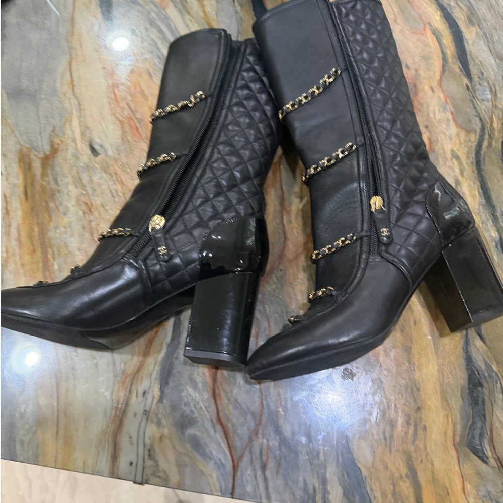 CHANEL Black Quilted Heeled Boots with Gold Accents- 37.5 - Picture 13 of 15